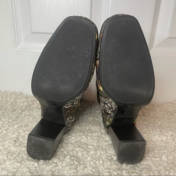 HISPANITAS Portia Floral Velvet Chunky Heeled Booties 6.5 EUC - Picture 7 of 10